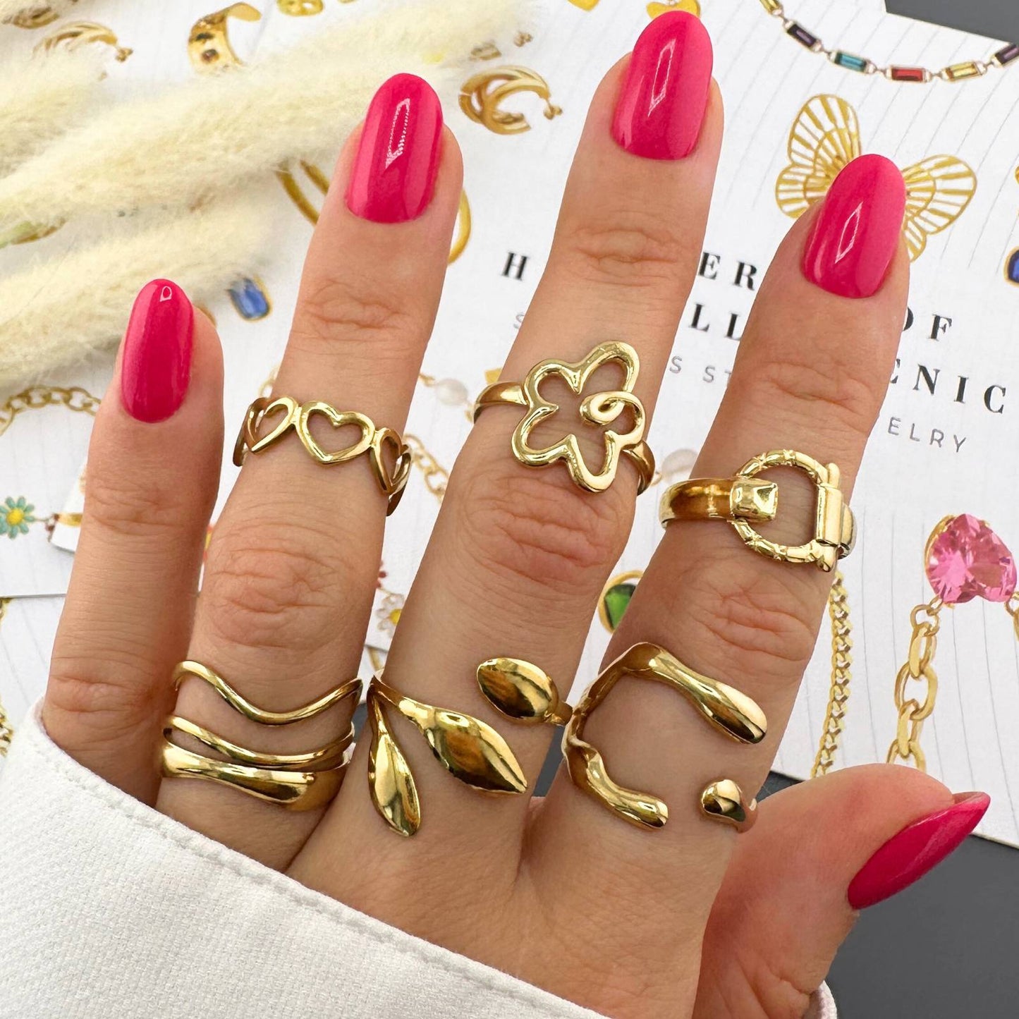 Open Heart Cluster Ring – Adjustable 18K Gold