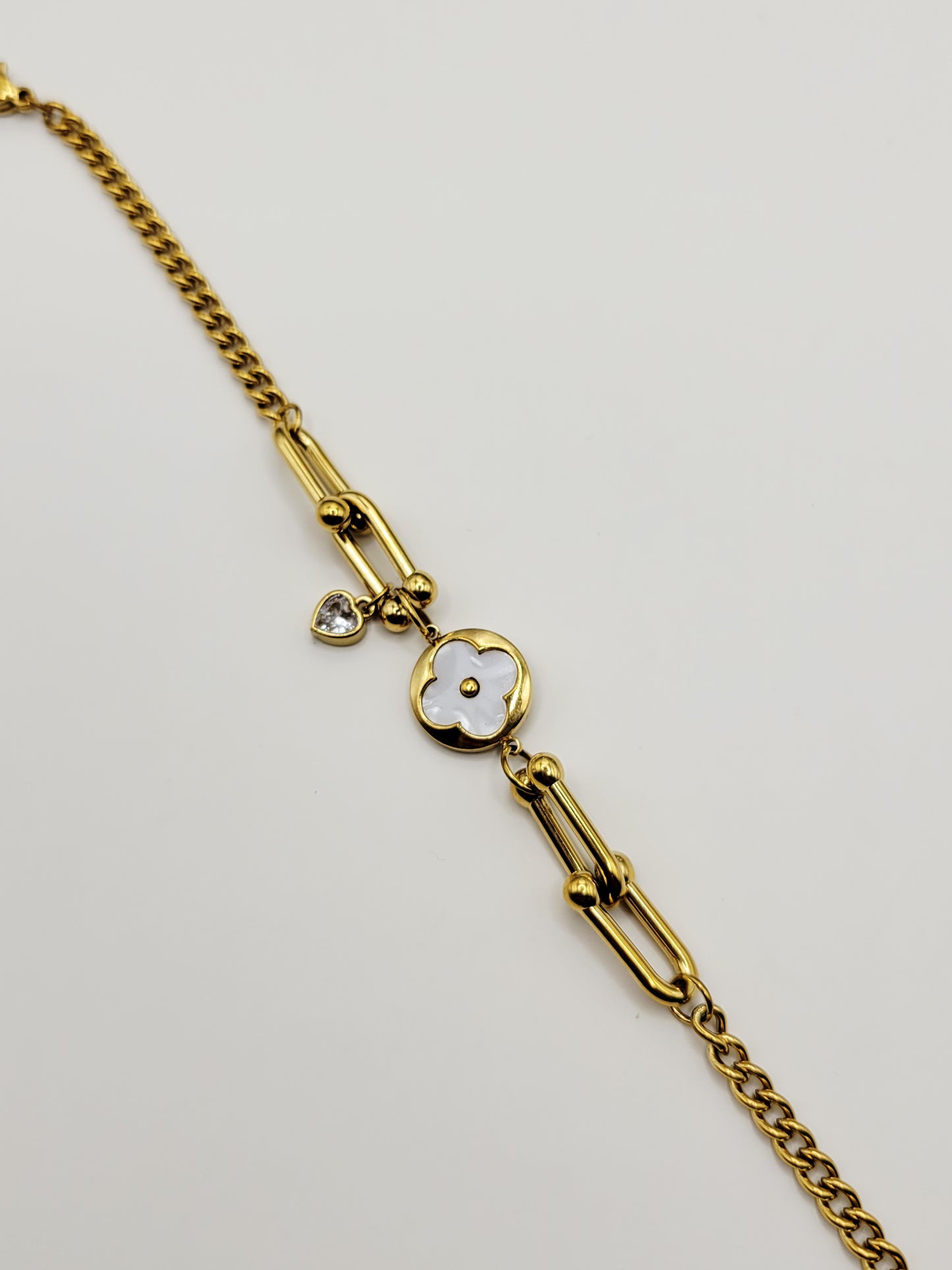 White Clover Paperclip Bracelet – Luxury Waterproof Bracelet