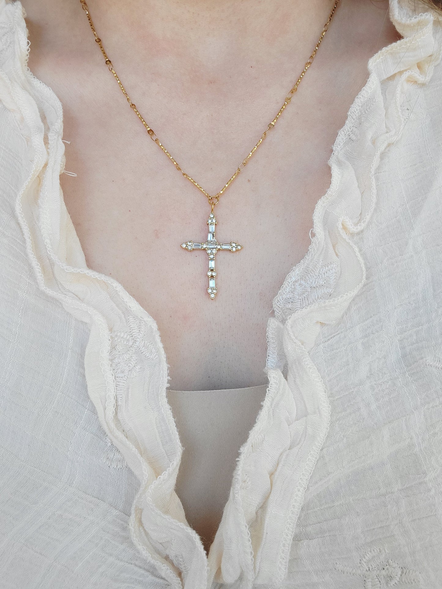 Vintage Crystal Cross Necklace – Gold Statement Pendant