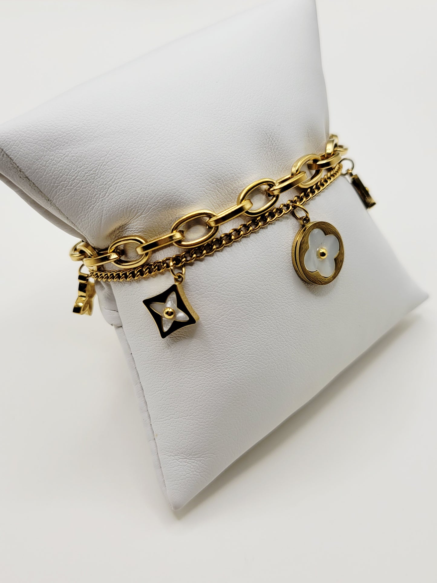 White Clover Double Layer Bracelet – 18K Gold Plated