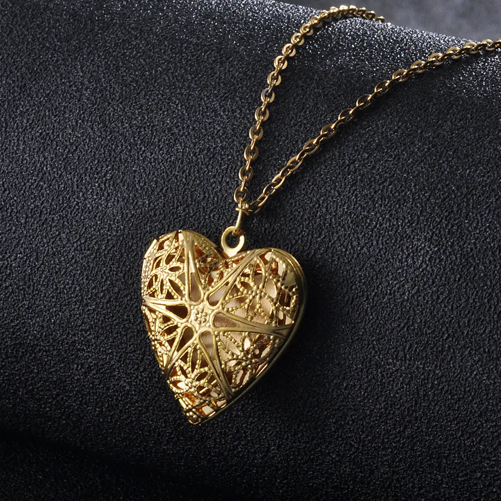 Heart Photo Frame Pendant Necklace | Stainless Steel