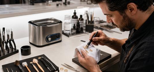 What Do Jewelers Use to Clean Jewelry? Professional Cleaning Explained