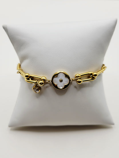White Clover Paperclip Bracelet – Luxury Waterproof Bracelet