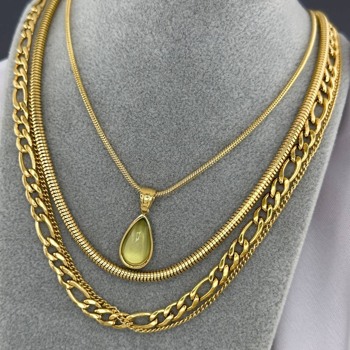 Contemporary Chain Necklace in 18K Gold Plated Steel