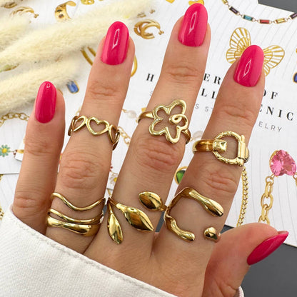 Brazalete abierto de triple onda – Ajustable en oro de 18 quilates