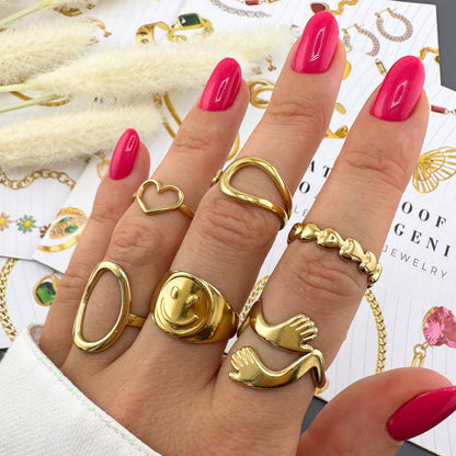 Chic Initial “O” Ring – 18K Gold Steel