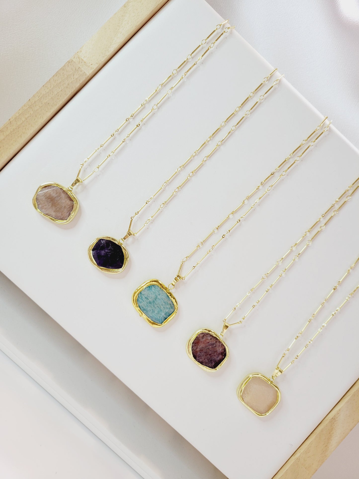 Amelia Stone Gilded Shape Necklace