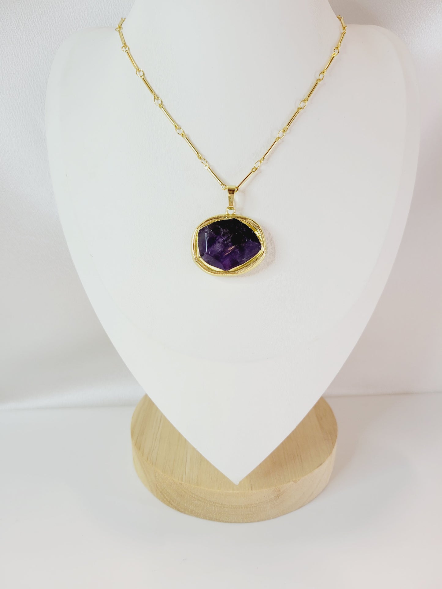 Amelia Stone Gilded Shape Necklace