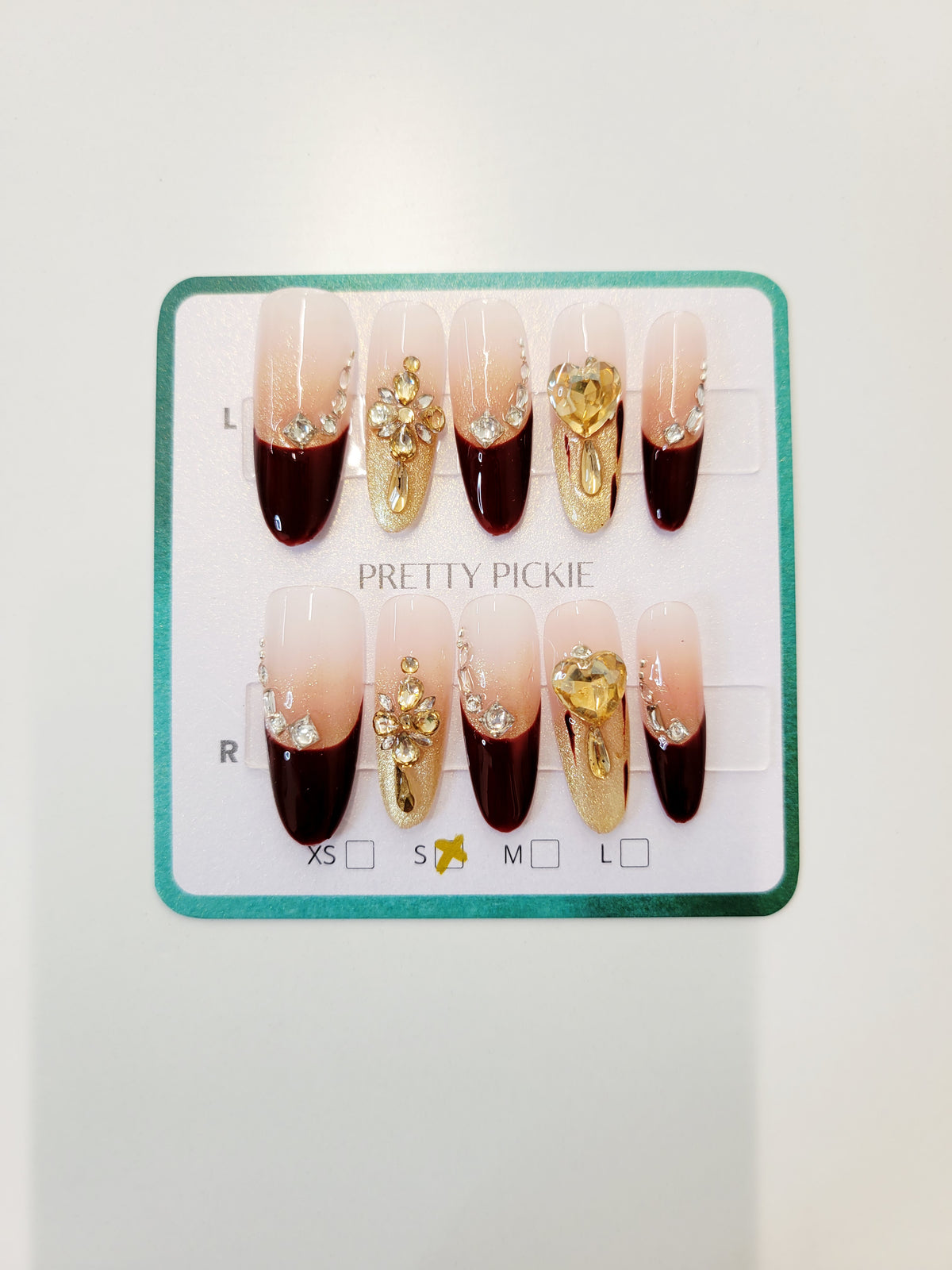 Uñas Postizas Vino Oro Corazón Joya