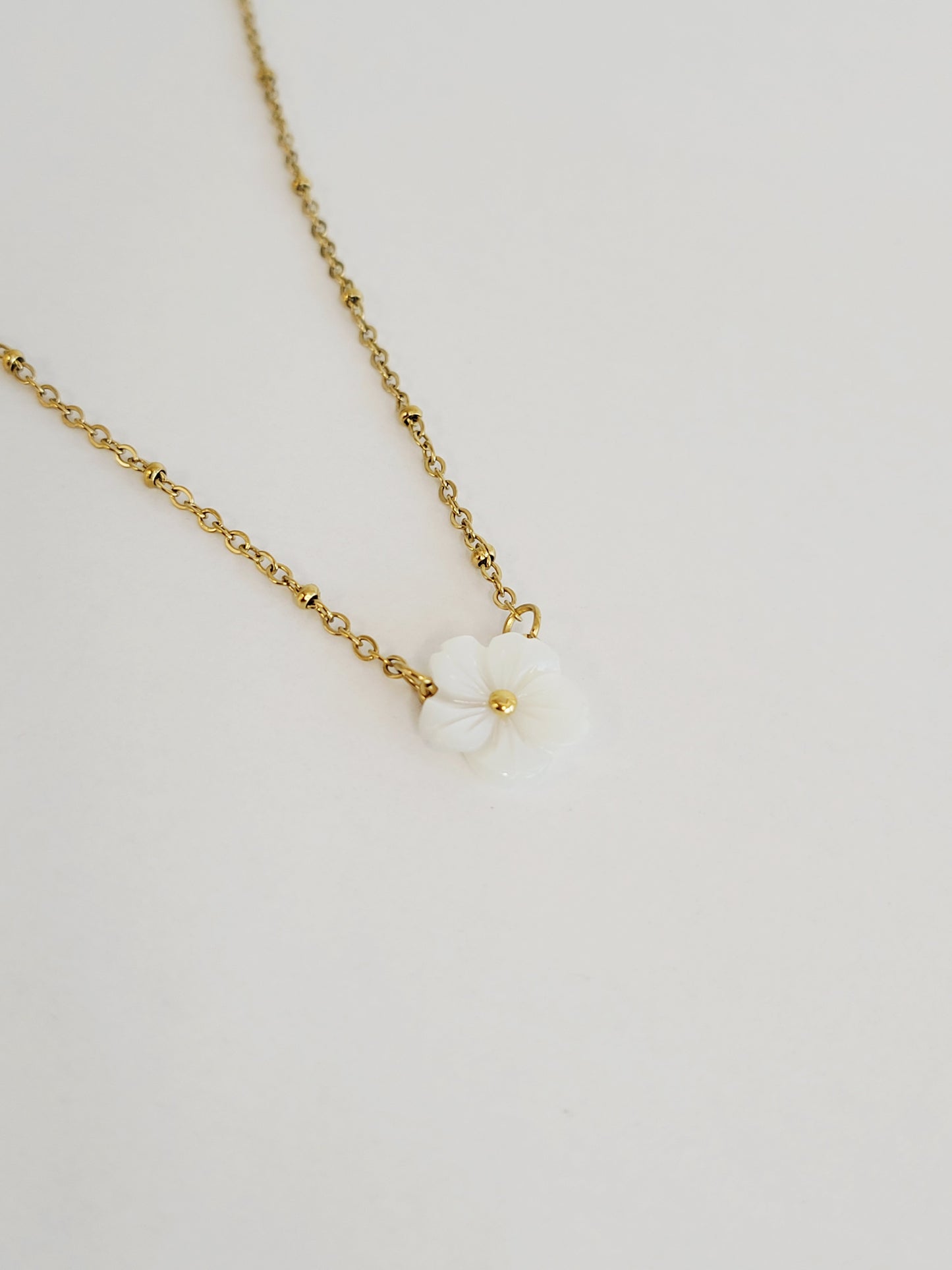 Layered Flower & Pearl Necklace Set – 2 Piece Gold Necklace