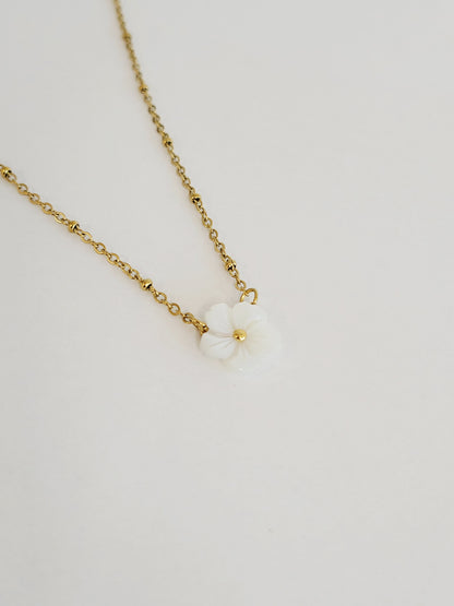 Layered Flower & Pearl Necklace Set – 2 Piece Gold Necklace
