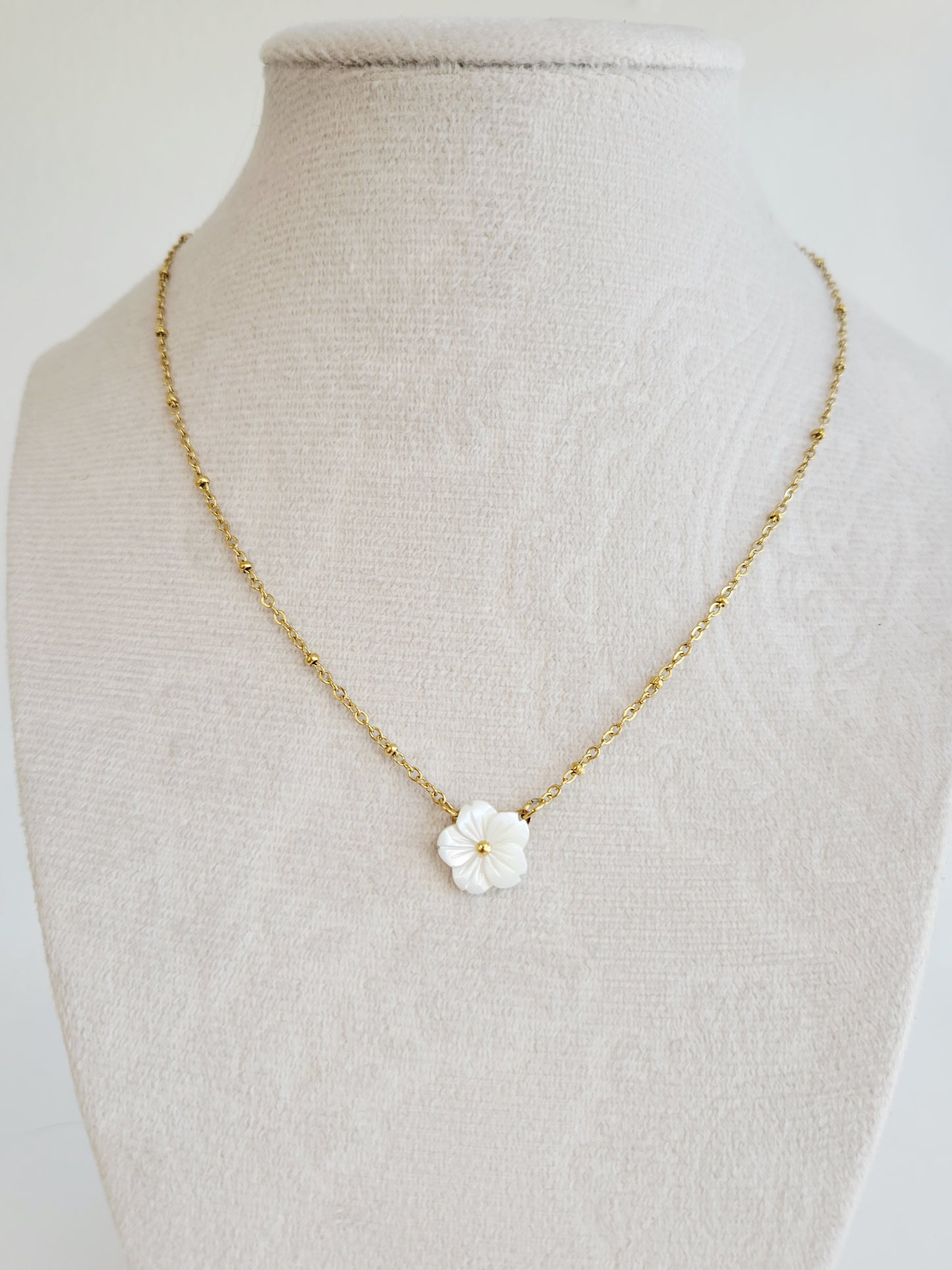 Layered Flower & Pearl Necklace Set – 2 Piece Gold Necklace