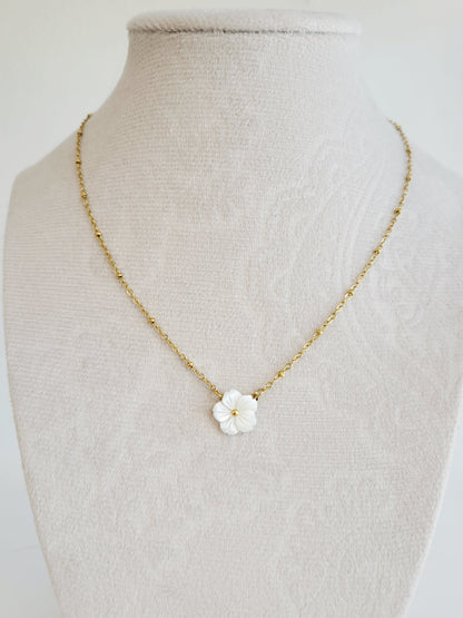 Layered Flower & Pearl Necklace Set – 2 Piece Gold Necklace
