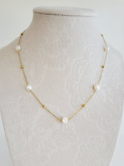 Layered Flower & Pearl Necklace Set – 2 Piece Gold Necklace