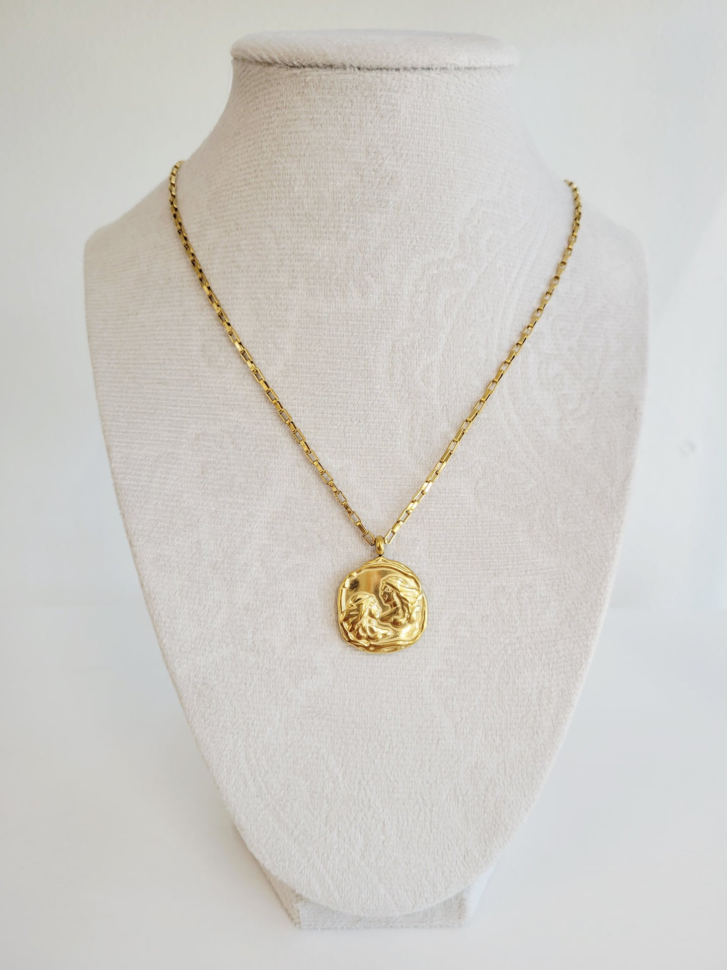 Gold Zodiac Coin Necklace – Choose Your Sign