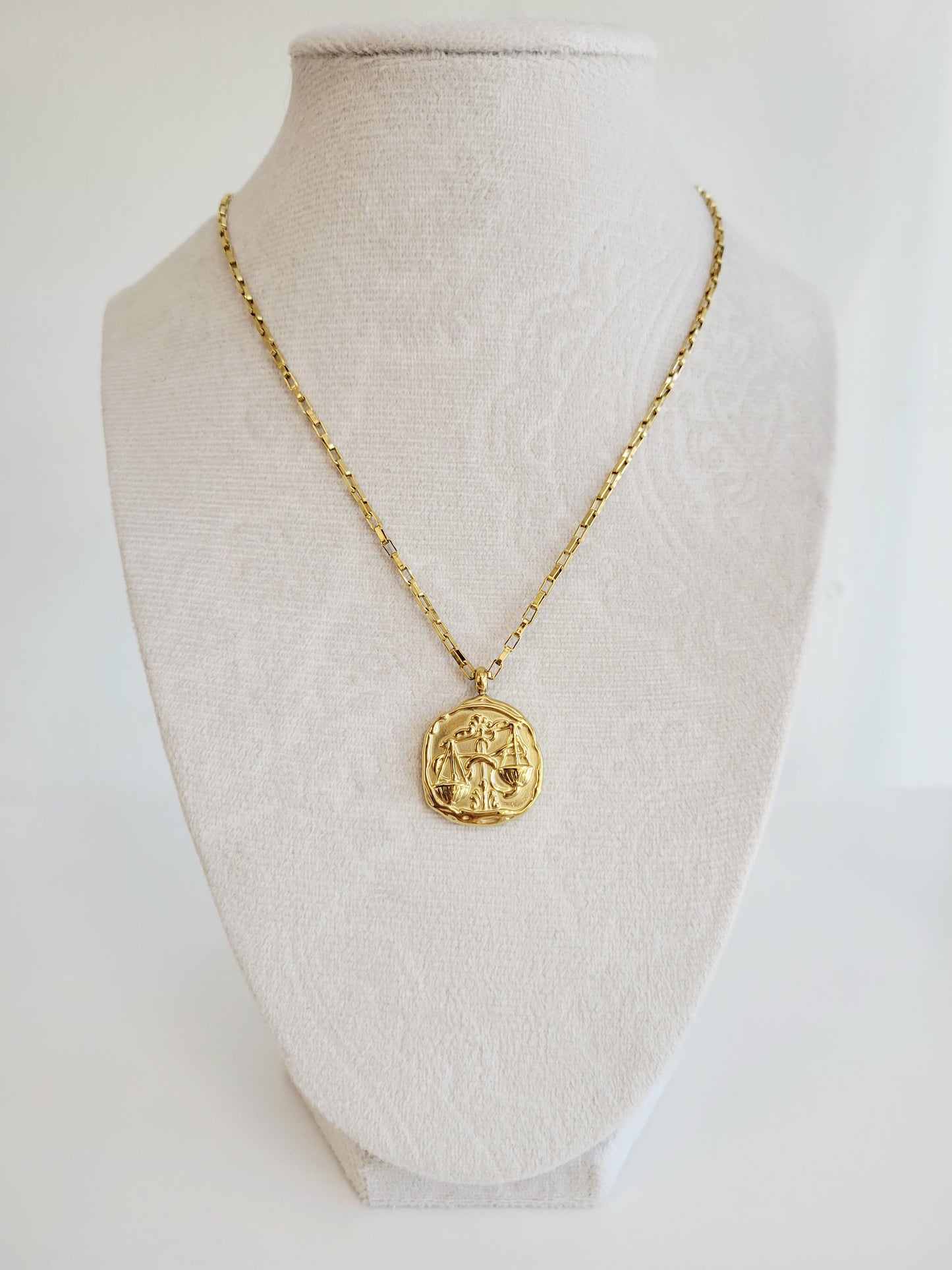 Gold Zodiac Coin Necklace – Choose Your Sign