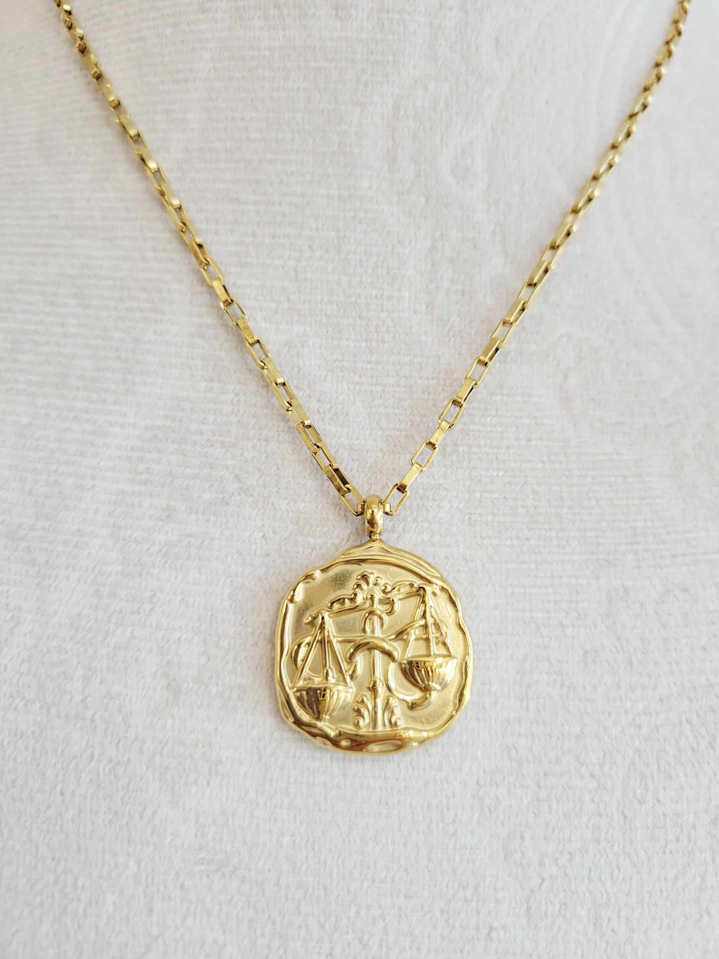 Gold Zodiac Coin Necklace – Choose Your Sign