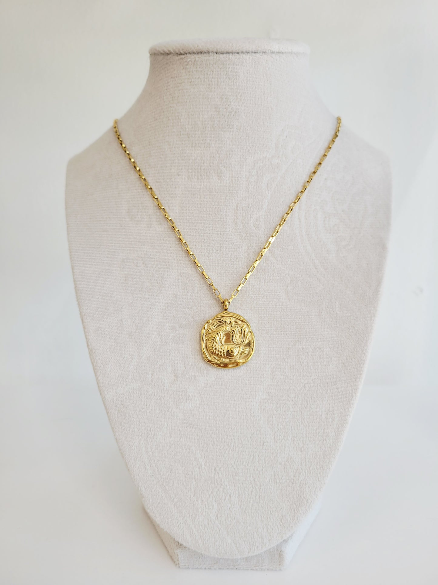 Gold Zodiac Coin Necklace – Choose Your Sign