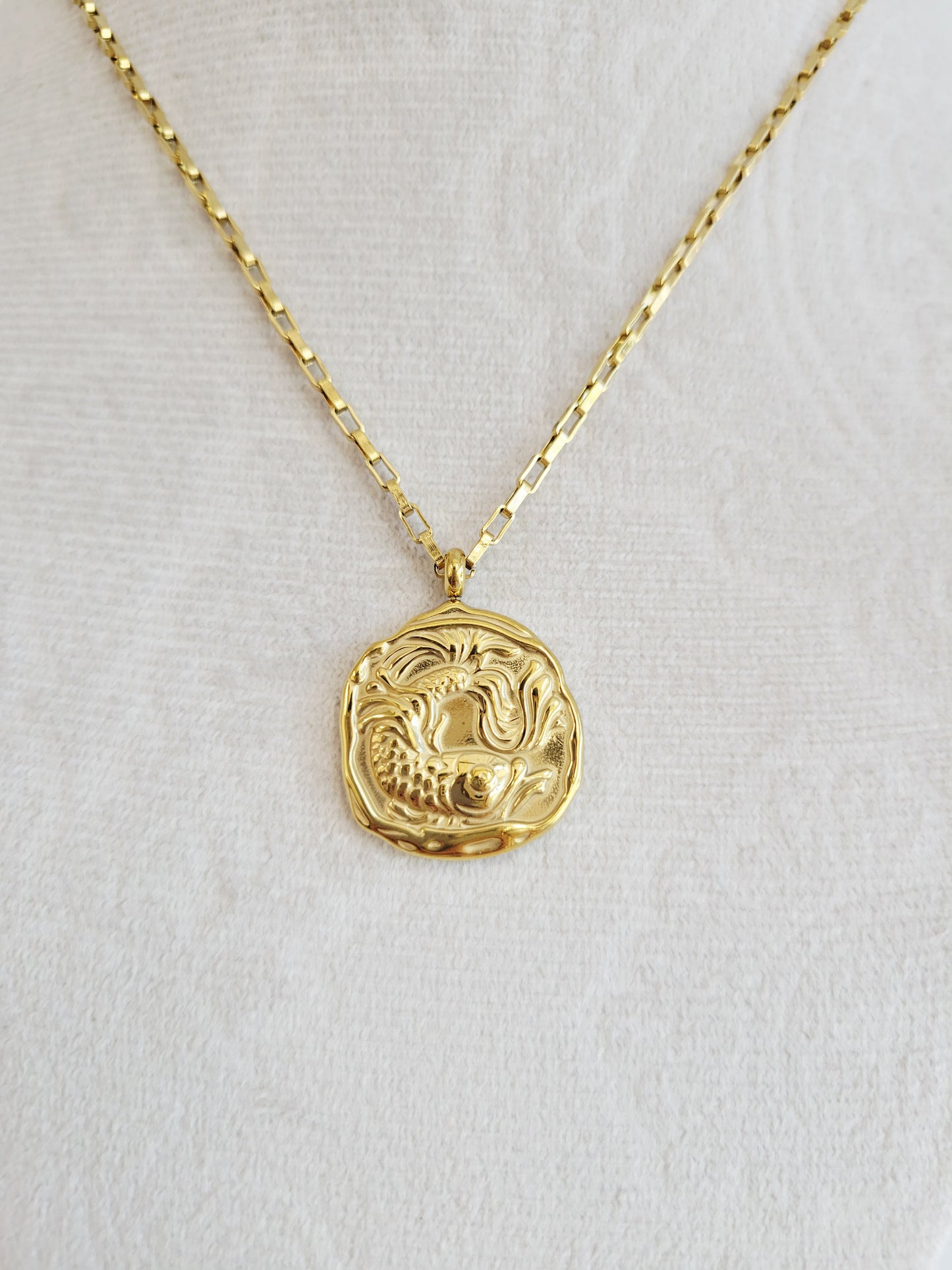 Gold Zodiac Coin Necklace – Choose Your Sign