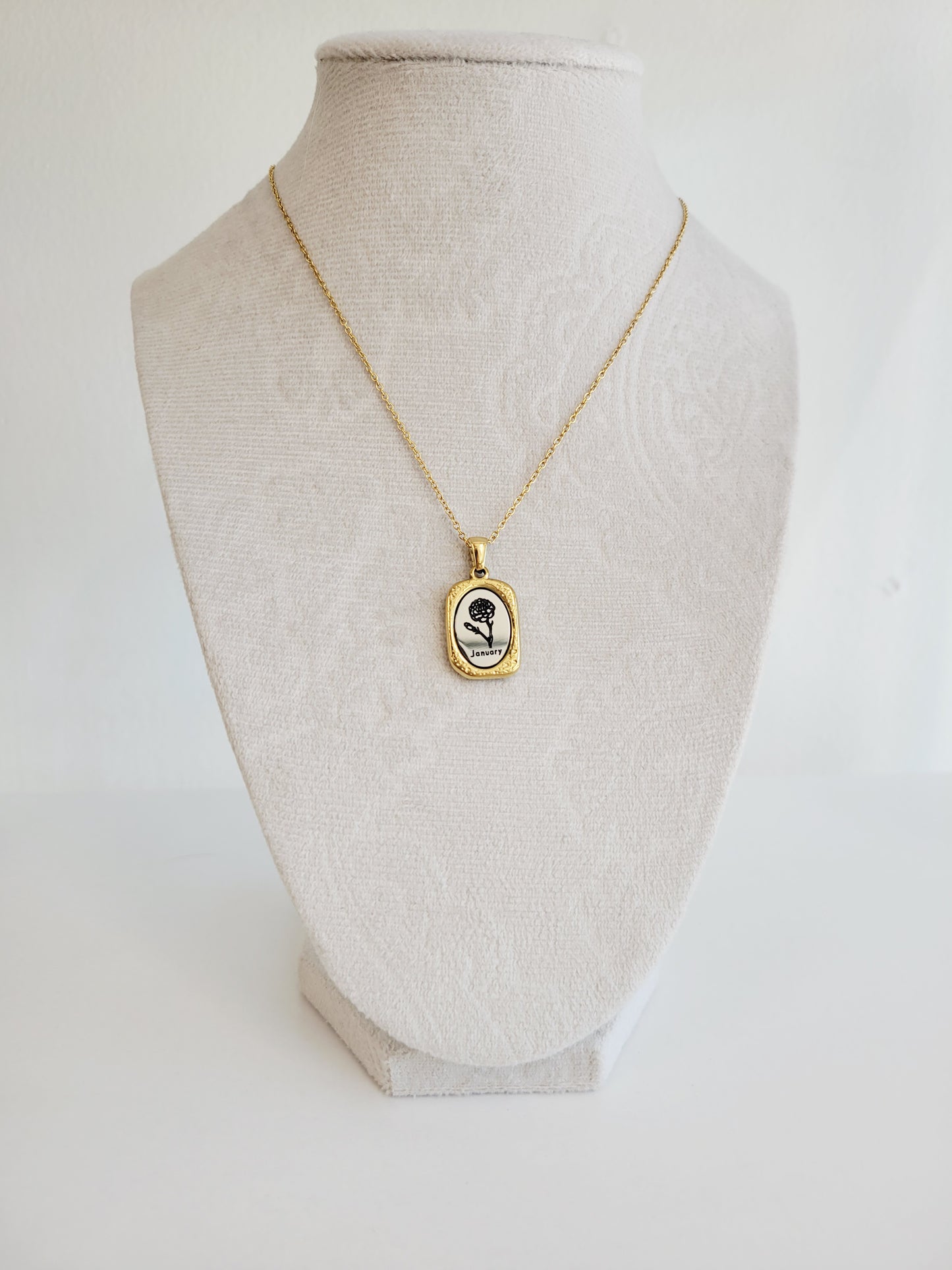 Gold Zodiac Coin Necklace – Choose Your Sign