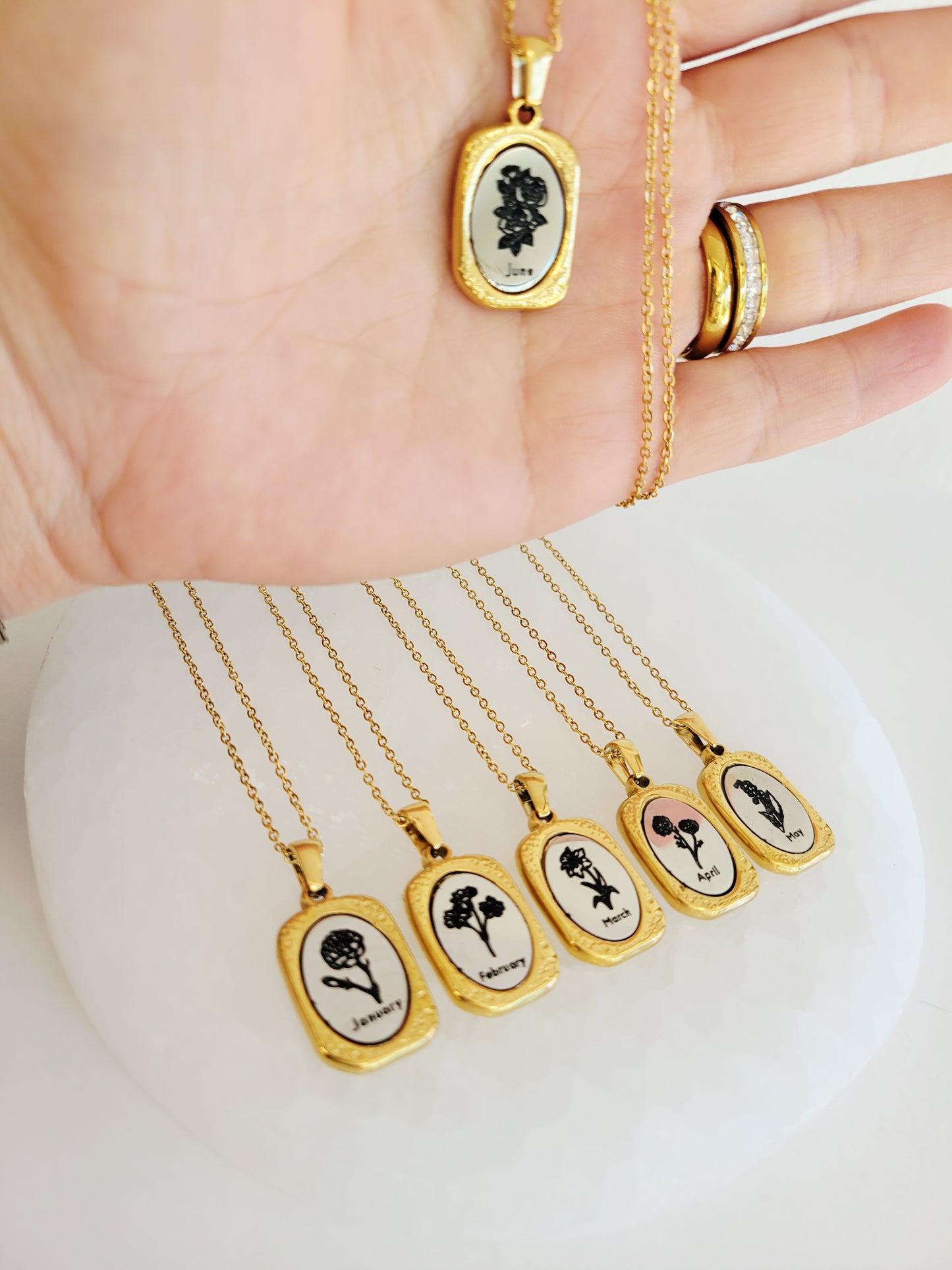 Birth Flower Necklace – Choose Your Birth Month