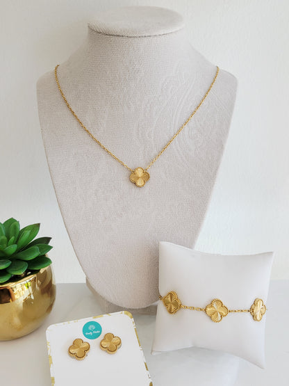 Soleil Lucky Clover Pendant Necklace