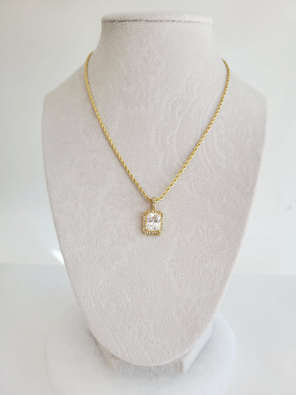 Éclat Crystal Pendant Necklace