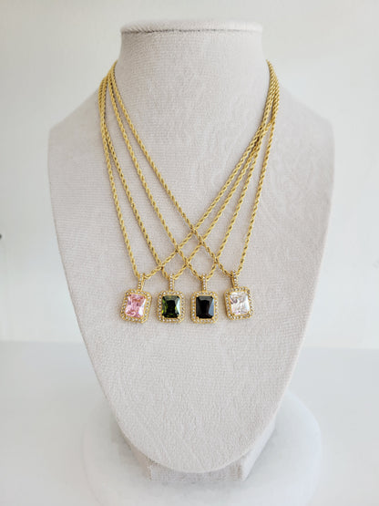 Éclat Crystal Pendant Necklace