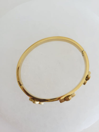 Belle Pavé Clover Bangle