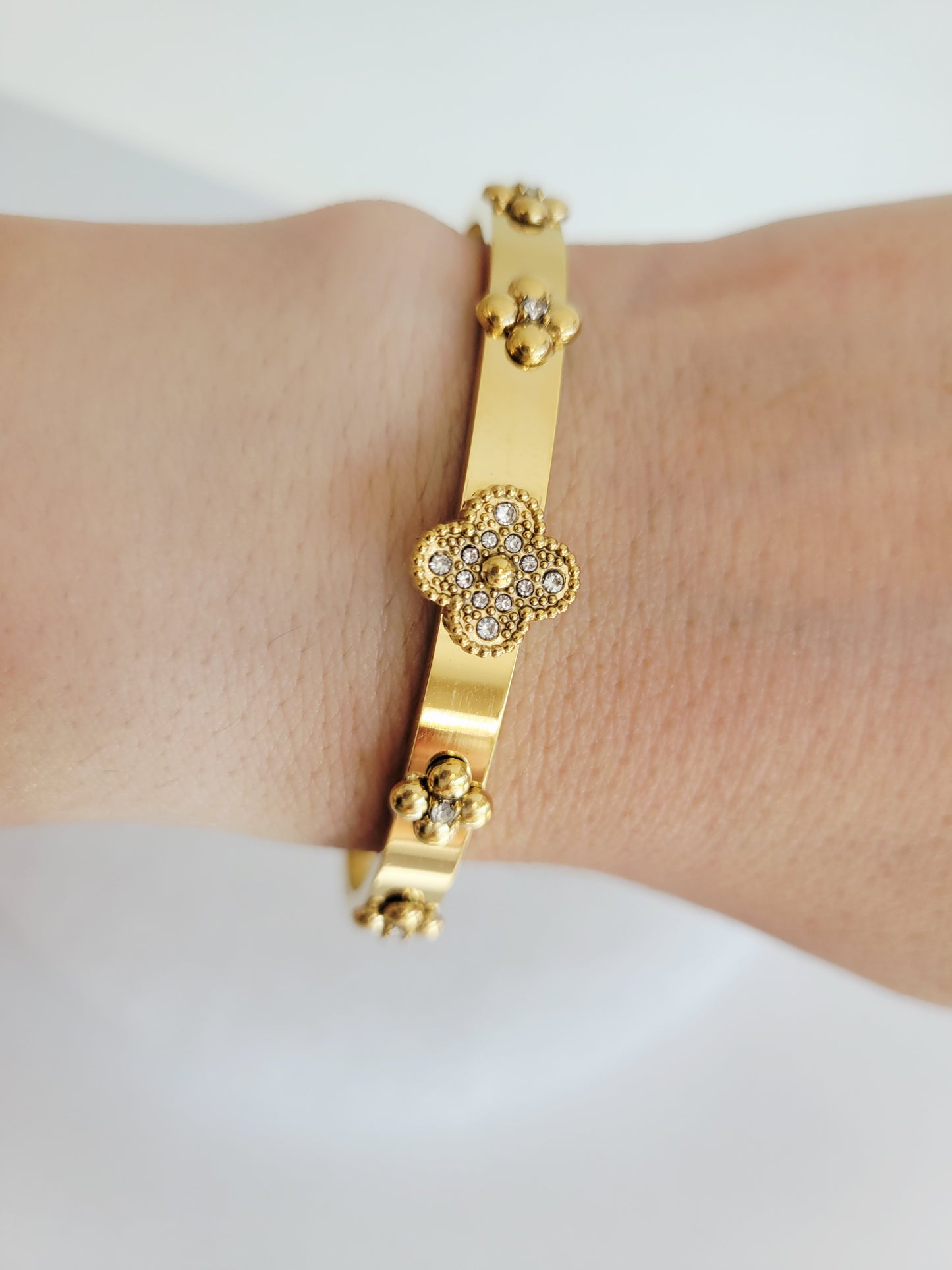 Monaco Crystal Clover Bangle