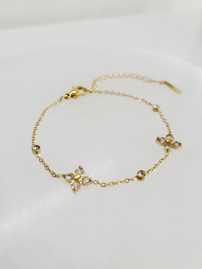 Petite Crystal Clover Bracelet