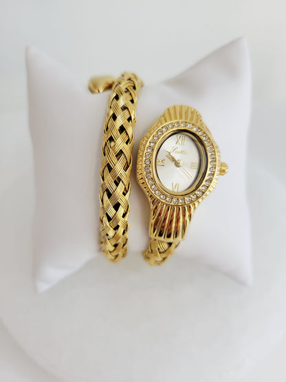 Luxe Crystal Oval Bracelet Watch – Gold