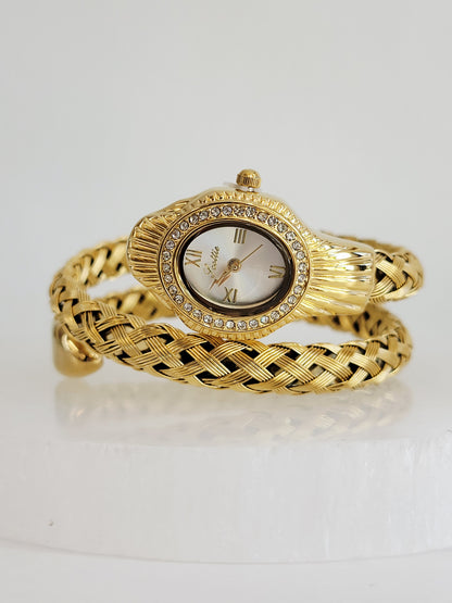 Luxe Crystal Oval Bracelet Watch – Gold