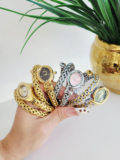 Luxe Crystal Oval Bracelet Watch – Gold