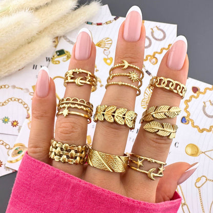 Anillo con dije de espiral celestial: Luna y estrella, oro de 18 quilates