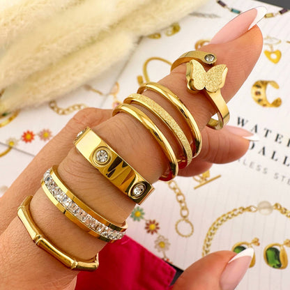 Flutter Charm Butterfly Ring – 18K Gold