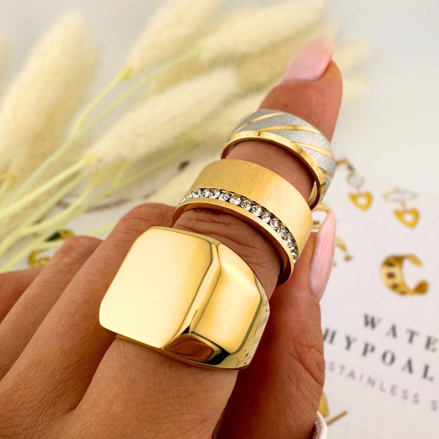 Elegant Statement Band Ring in 18K Gold Plated Steel