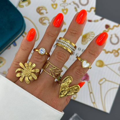 Botanical Lace Leaf Band – 18K Gold