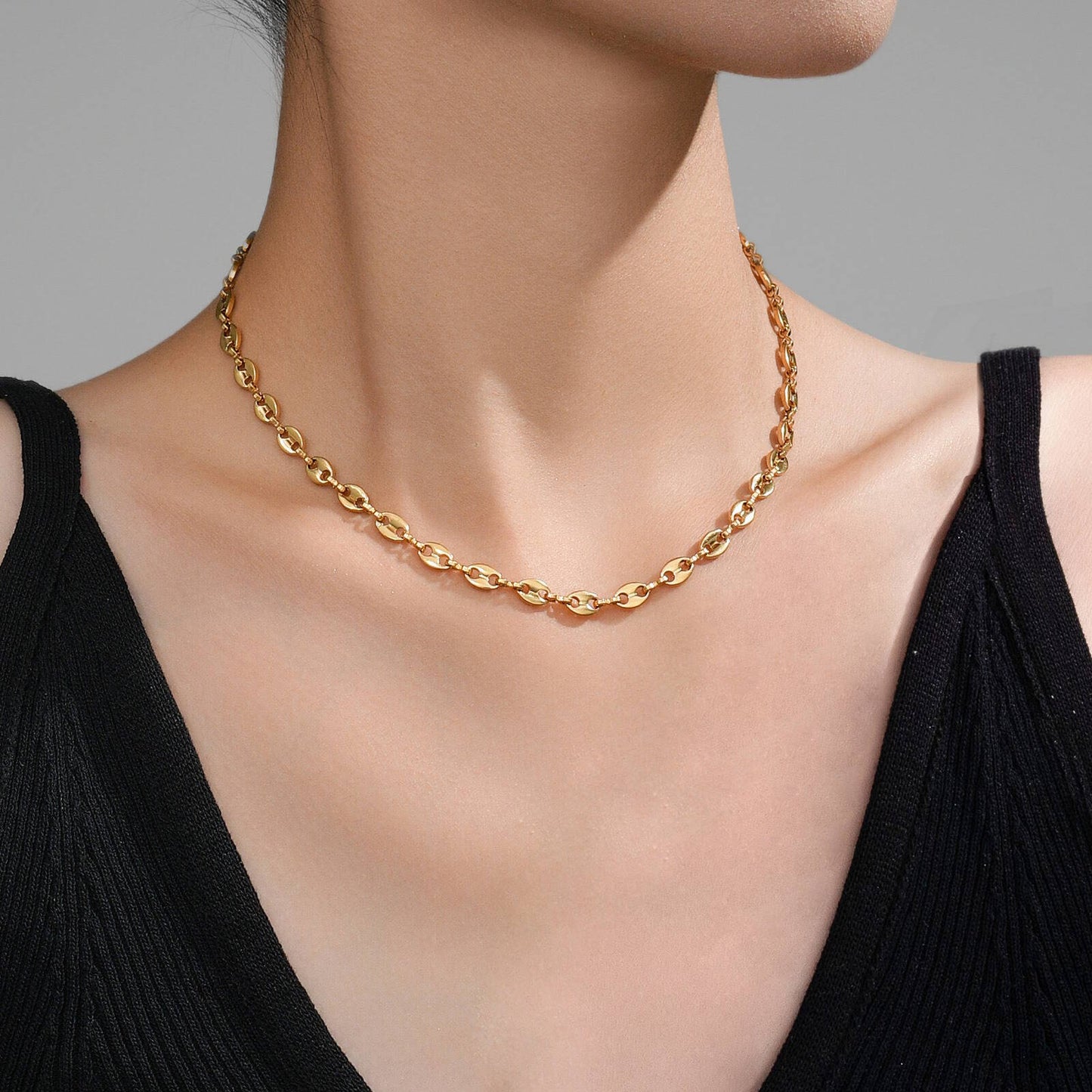 Elegant Chain Necklace in 18K Gold Plated Steel