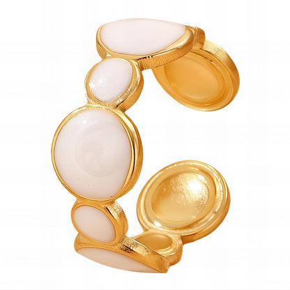 Anillo trío de cabujón de marfil – Oro de 18 quilates