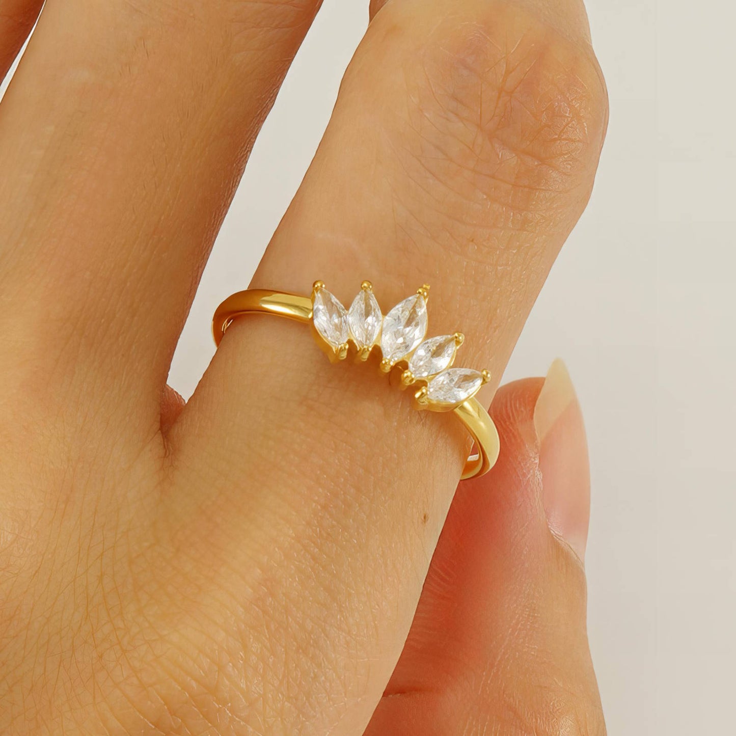 Modern Statement Band Ring in 18K Gold Plated Steel