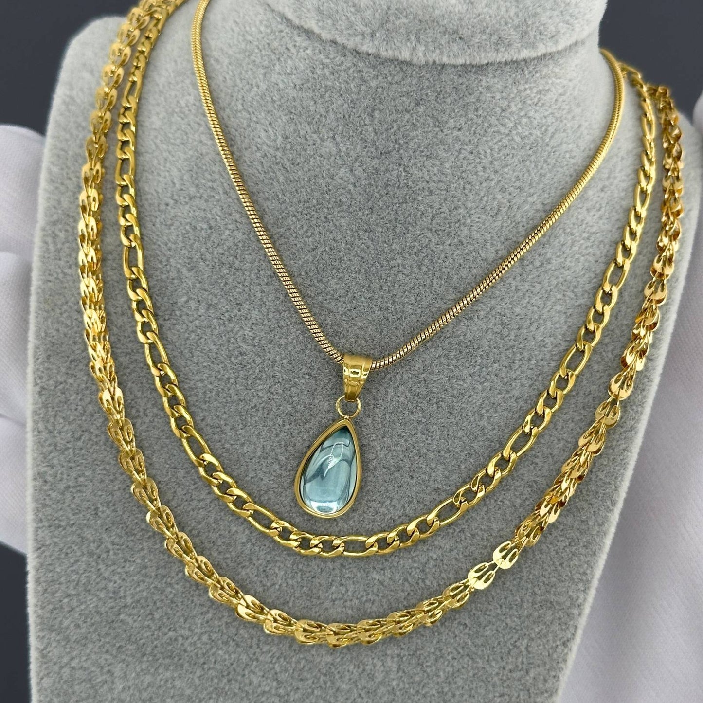 Elegant Chain Necklace in 18K Gold Plated Steel