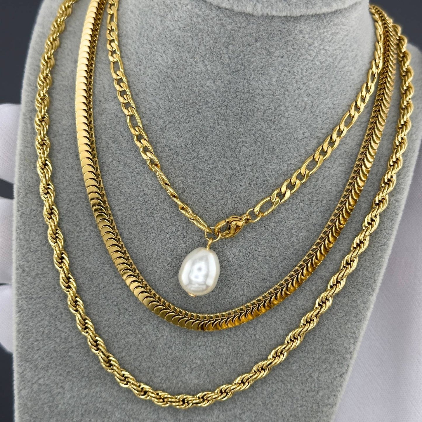 Contemporary Chain Necklace in 18K Gold Plated Steel