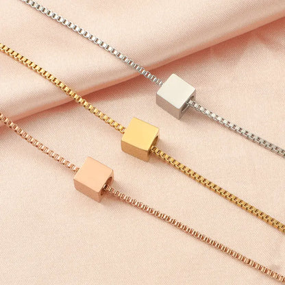 Collar con colgante cuadrado 3D personalizable | Acero inoxidable