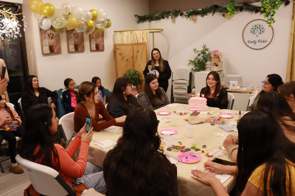 Fiestas de cumpleaños de creación de joyas en Fresno