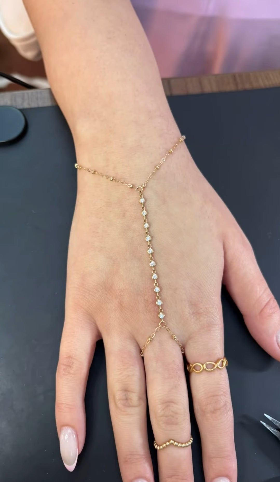 Reserve su cita para joyería permanente 