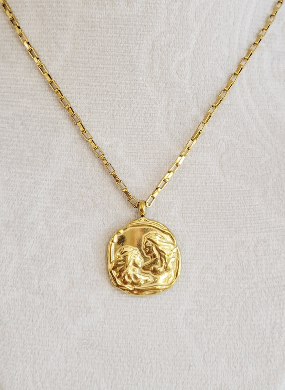 Gold Zodiac Coin Necklace – Choose Your Sign