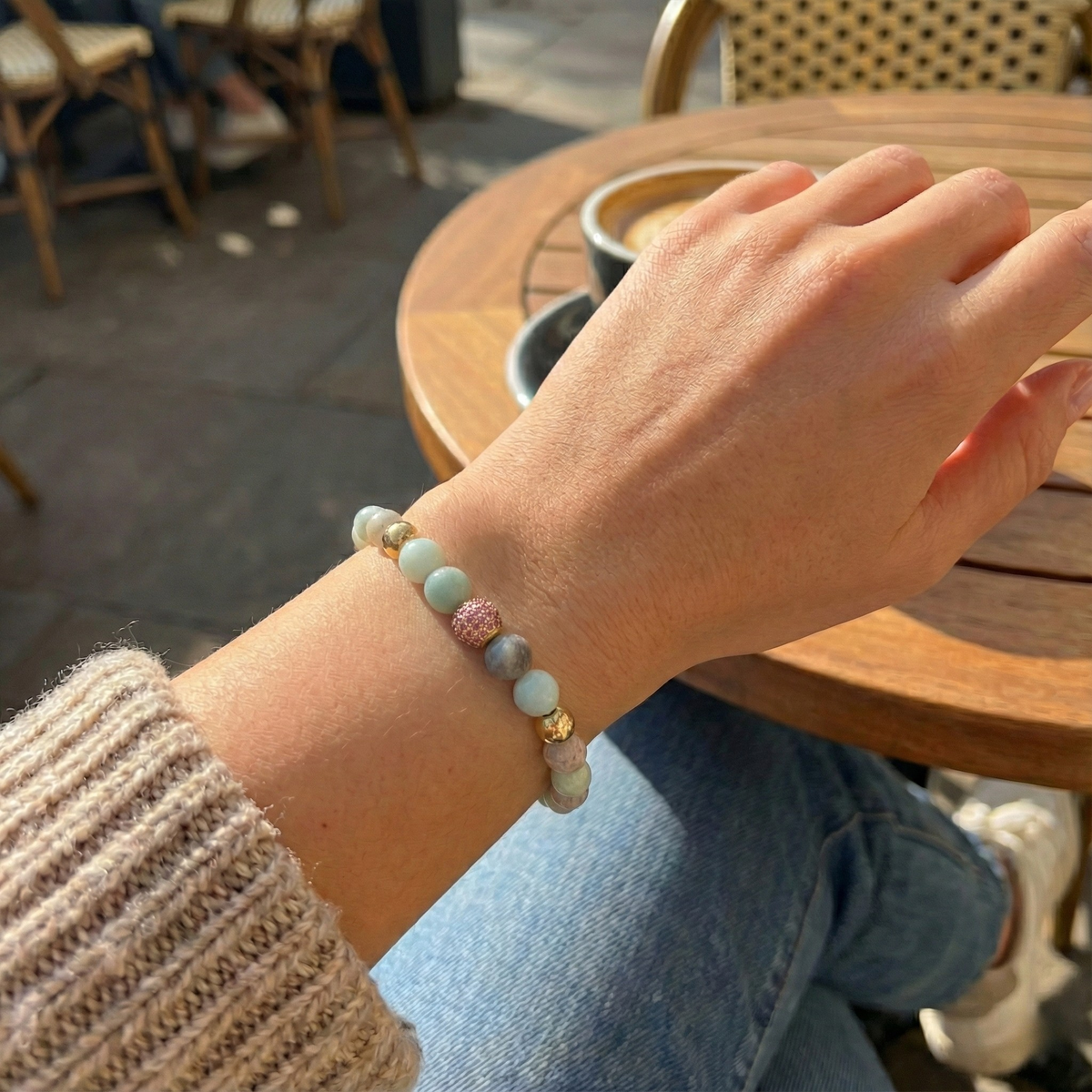 Colección Serenity: Pulseras elásticas con cuentas de ónix de 8 mm y circonitas cúbicas pavé