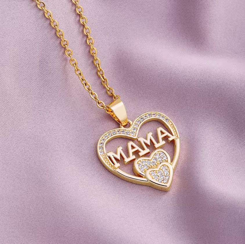 Collar con colgante de corazón MAMA en circonita chapada en oro - Regalo del Día de la Madre