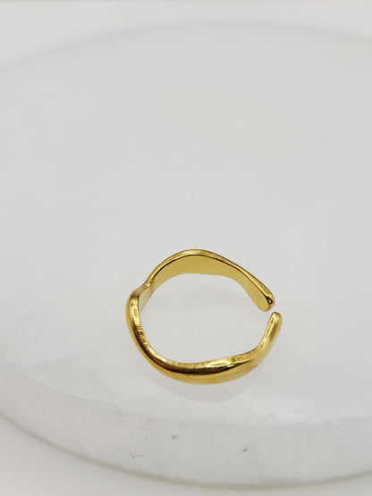 Fluid Wave Cuff Ring | 18K Gold Adjustable